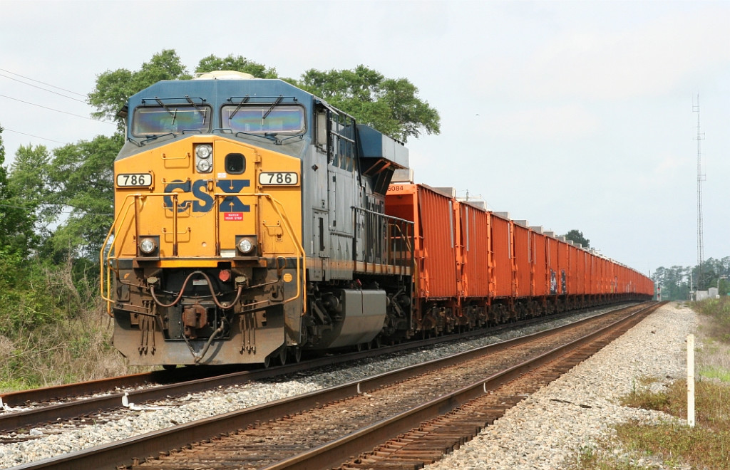 CSX 786 with ballast train in the siding